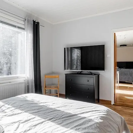 Ihana Omakotitalo Omalla Pihalla * 투르쿠