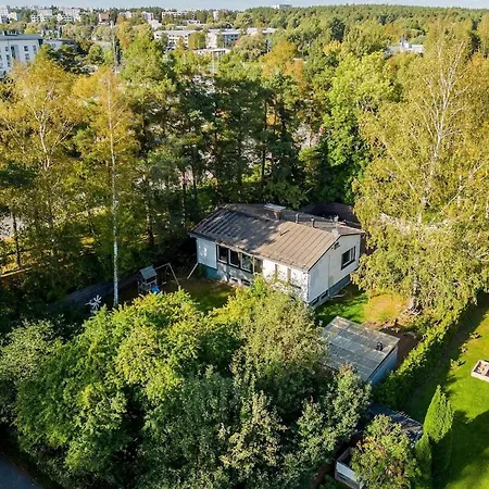 Ihana Omakotitalo Omalla Pihalla 펜션