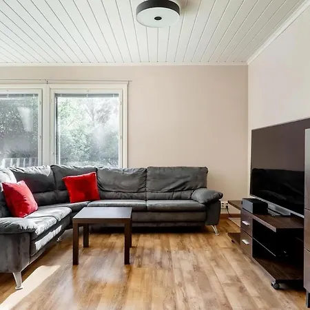 Ihana Omakotitalo Omalla Pihalla 度假居 *