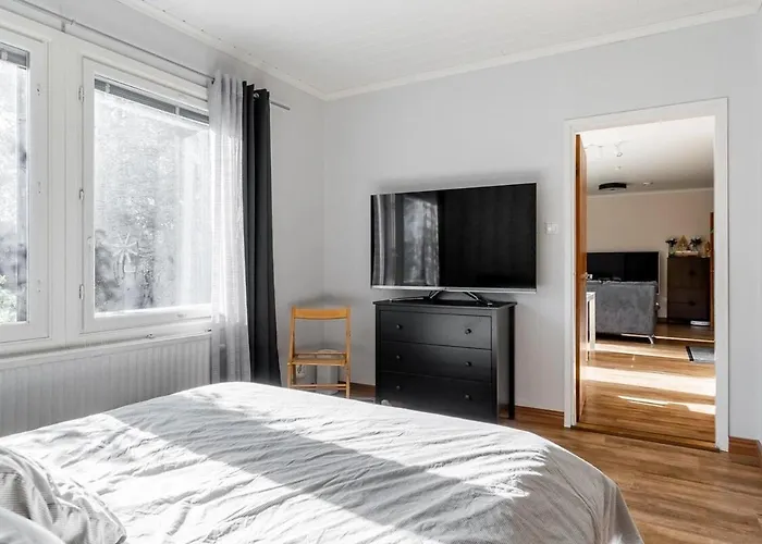 Ihana Omakotitalo Omalla Pihalla * טורקו